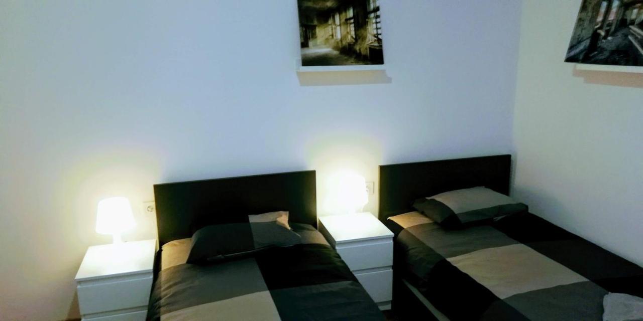 Pula Center Green Park Apartments And Rooms Esterno foto