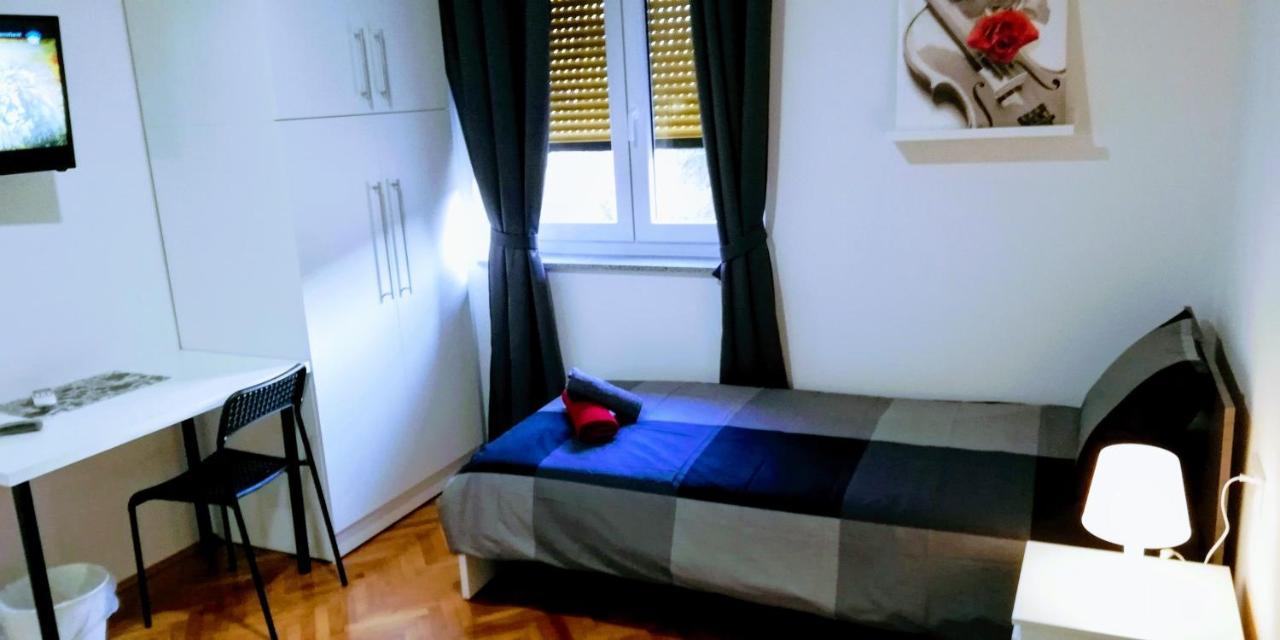 Pula Center Green Park Apartments And Rooms Esterno foto