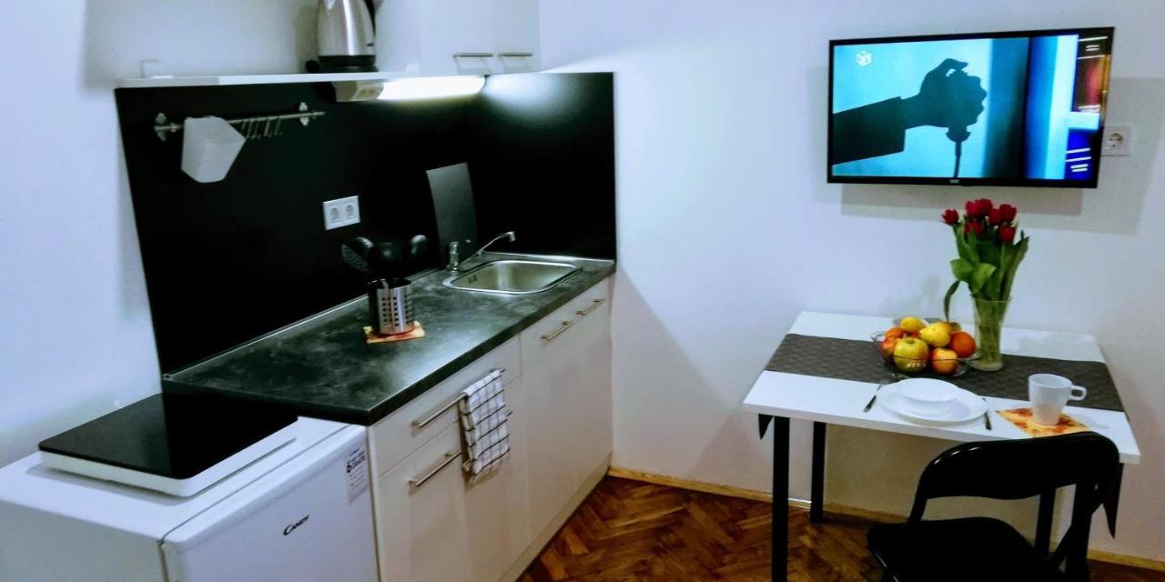Pula Center Green Park Apartments And Rooms Esterno foto