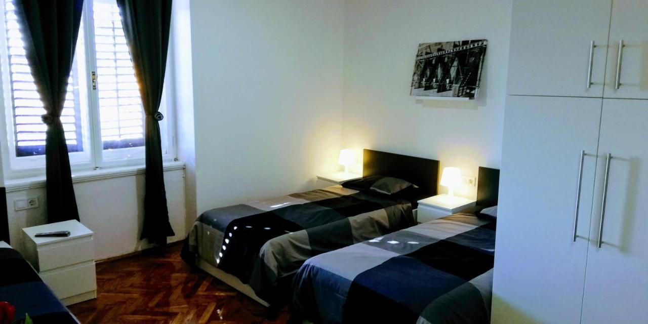 Pula Center Green Park Apartments And Rooms Esterno foto