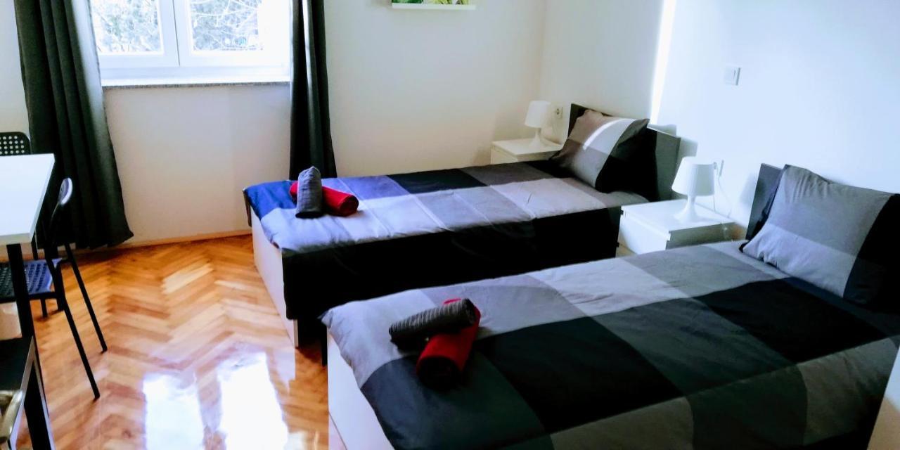 Pula Center Green Park Apartments And Rooms Esterno foto